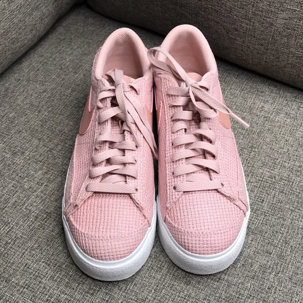Nike Blazer Low Platform size 6 1/2 us - Picture 4 of 10
